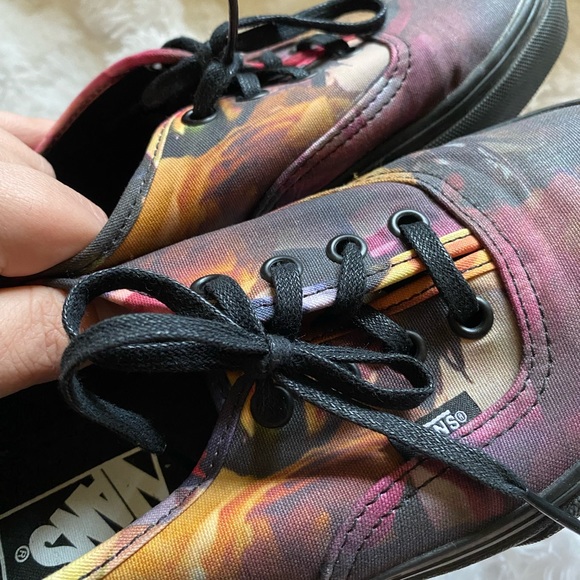 VANS Ombre Floral Black/ Black Womens Sz 7 - Picture 6 of 8